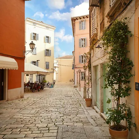 Square Old Town By Irundo
